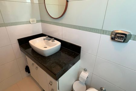 Casa à venda com 139m², 3 quartos e 4 vagasbanheiro suite