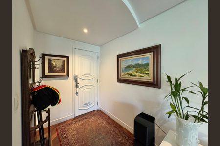 Apartamento à venda com 240m², 4 quartos e 3 vagasSala