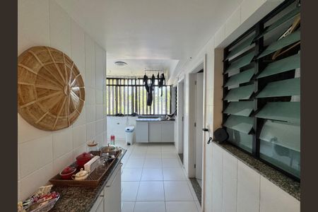 Apartamento à venda com 240m², 4 quartos e 3 vagasCozinha