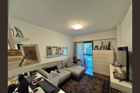 Apartamento à venda com 240m², 4 quartos e 3 vagasQuarto 1