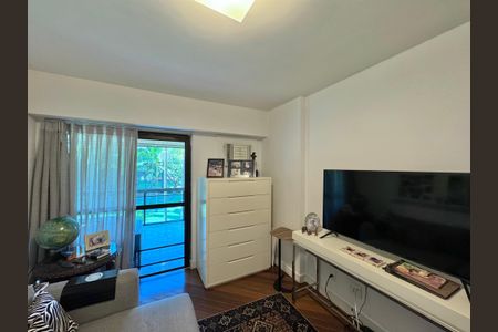 Apartamento à venda com 240m², 4 quartos e 3 vagasQuarto 1