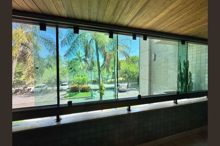 Apartamento à venda com 240m², 4 quartos e 3 vagasSuíte 2 - Varanda