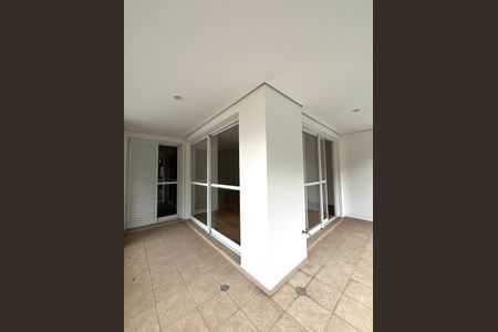 Apartamento para alugar com 123m², 4 quartos e 2 vagas Apartamento para alugar com 123m², 4 quartos e 2 vagasVaranda