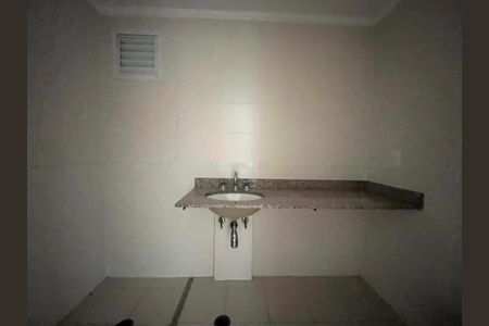 Apartamento para alugar com 123m², 4 quartos e 2 vagas Apartamento para alugar com 123m², 4 quartos e 2 vagasBanheiro Corredor