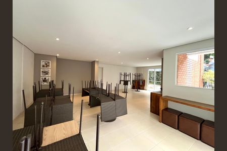 Apartamento para alugar com 123m², 4 quartos e 2 vagas Apartamento para alugar com 123m², 4 quartos e 2 vagasÁrea comum - Salão de festas