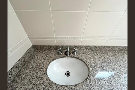 Apartamento para alugar com 123m², 4 quartos e 2 vagas Apartamento para alugar com 123m², 4 quartos e 2 vagasBanheiro da Suíte 2