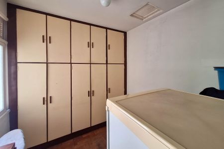 Casa à venda com 190m², 3 quartos e 3 vagas Casa à venda com 190m², 3 quartos e 3 vagasEdícula
