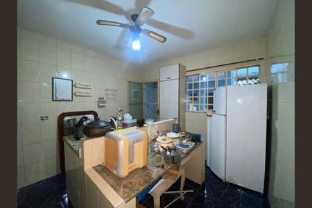Casa à venda com 264m², 5 quartos e 3 vagas Casa à venda com 264m², 5 quartos e 3 vagasCozinha 2