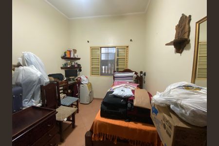 Casa à venda com 264m², 5 quartos e 3 vagas Casa à venda com 264m², 5 quartos e 3 vagasSala