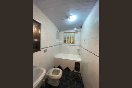 Casa à venda com 264m², 5 quartos e 3 vagas Casa à venda com 264m², 5 quartos e 3 vagasBanheiro 3