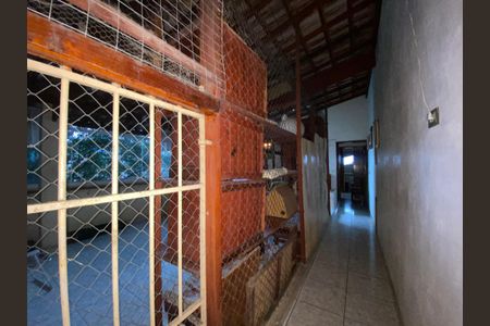 Casa à venda com 264m², 5 quartos e 3 vagas Casa à venda com 264m², 5 quartos e 3 vagasCanil
