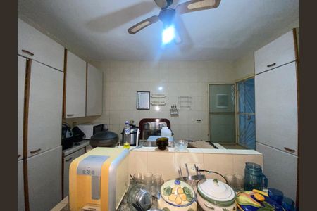 Casa à venda com 264m², 5 quartos e 3 vagas Casa à venda com 264m², 5 quartos e 3 vagasCozinha 2