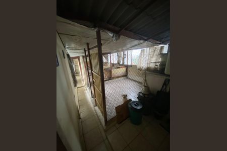 Casa à venda com 264m², 5 quartos e 3 vagas Casa à venda com 264m², 5 quartos e 3 vagasCanil