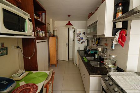 Apartamento à venda com 114m², 3 quartos e 2 vagas Apartamento à venda com 114m², 3 quartos e 2 vagasCozinha