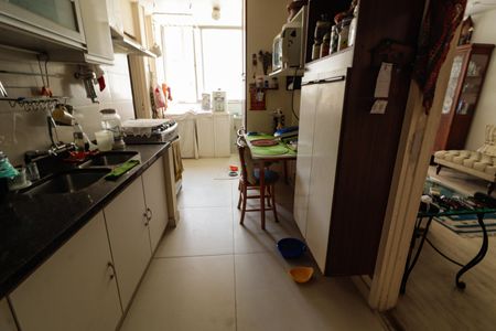 Apartamento à venda com 114m², 3 quartos e 2 vagas Apartamento à venda com 114m², 3 quartos e 2 vagasCozinha