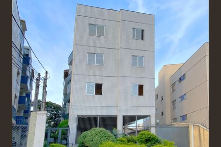 Apartamento à venda com 75m², 3 quartos e 2 vagasFachada