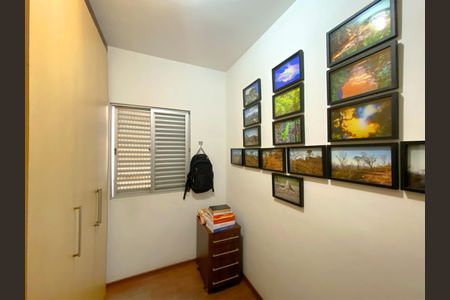 Apartamento à venda com 75m², 3 quartos e 2 vagasQuarto 2