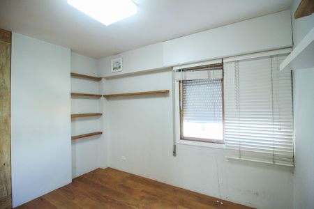 Apartamento para alugar com 120m², 2 quartos e 2 vagas Apartamento para alugar com 120m², 2 quartos e 2 vagasQuarto 1 - Closet