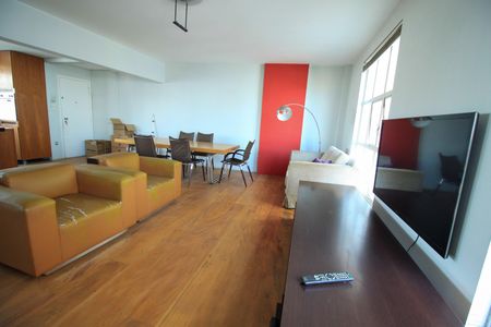 Apartamento para alugar com 120m², 2 quartos e 2 vagas Apartamento para alugar com 120m², 2 quartos e 2 vagasSala