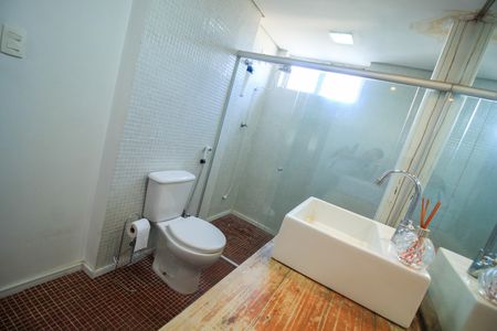Apartamento para alugar com 120m², 2 quartos e 2 vagas Apartamento para alugar com 120m², 2 quartos e 2 vagasBanheiro Social