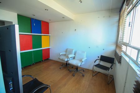 Apartamento para alugar com 120m², 2 quartos e 2 vagas Apartamento para alugar com 120m², 2 quartos e 2 vagasEscritório