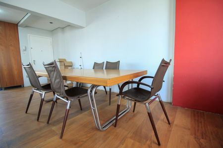 Apartamento para alugar com 120m², 2 quartos e 2 vagas Apartamento para alugar com 120m², 2 quartos e 2 vagasSala de Jantar