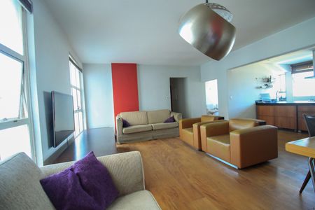 Apartamento para alugar com 120m², 2 quartos e 2 vagas Apartamento para alugar com 120m², 2 quartos e 2 vagasSala