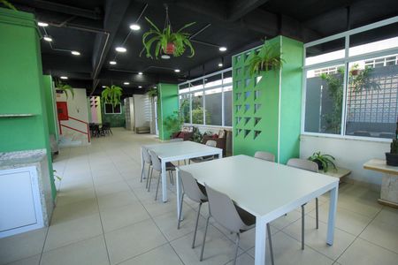 Apartamento para alugar com 120m², 2 quartos e 2 vagas Apartamento para alugar com 120m², 2 quartos e 2 vagasÁrea comum