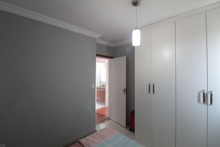 Apartamento à venda com 180m², 3 quartos e 2 vagasQuarto