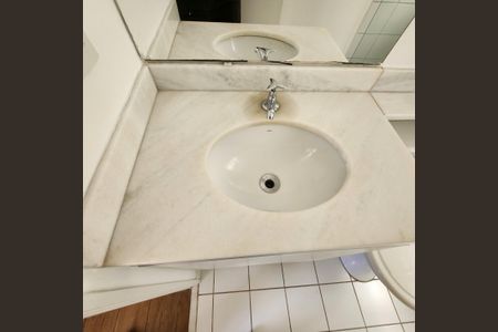 Apartamento para alugar com 70m², 3 quartos e 1 vagaBanheiro