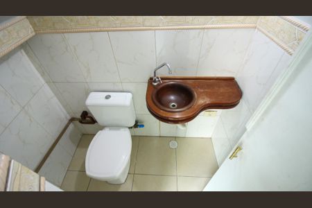 Casa à venda com 300m², 5 quartos e 2 vagas Casa à venda com 300m², 5 quartos e 2 vagasBanheiro de Serviço