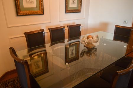 Apartamento à venda com 180m², 3 quartos e 2 vagas Apartamento à venda com 180m², 3 quartos e 2 vagasSala