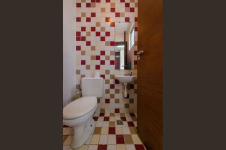 Apartamento à venda com 161m², 3 quartos e 2 vagas Apartamento à venda com 161m², 3 quartos e 2 vagasLavabo