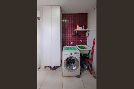 Apartamento à venda com 161m², 3 quartos e 2 vagas Apartamento à venda com 161m², 3 quartos e 2 vagasÁrea de serviço