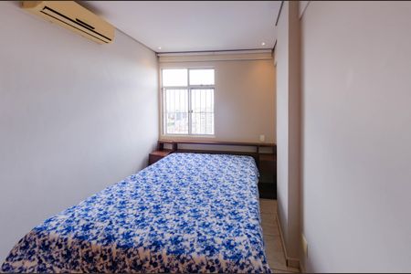 Apartamento à venda com 161m², 3 quartos e 2 vagas Apartamento à venda com 161m², 3 quartos e 2 vagasSuíte