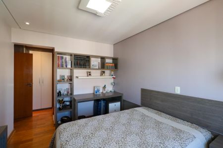 Apartamento à venda com 263m², 4 quartos e 4 vagasSuíte 2