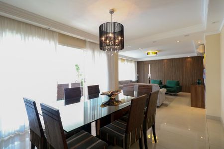 Apartamento à venda com 263m², 4 quartos e 4 vagasSala de Jantar