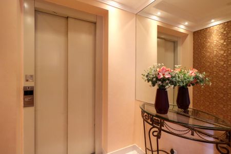 Apartamento à venda com 263m², 4 quartos e 4 vagasHall Particular