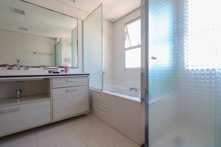 Apartamento à venda com 263m², 4 quartos e 4 vagasSuíte 1