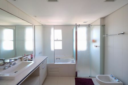 Apartamento à venda com 263m², 4 quartos e 4 vagasSuíte 1