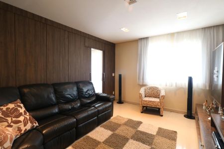 Apartamento à venda com 263m², 4 quartos e 4 vagasSala de TV