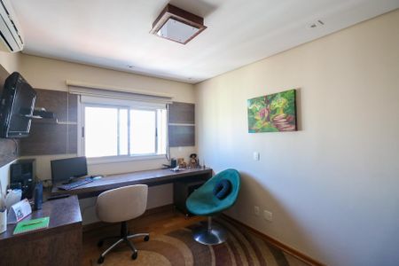 Apartamento à venda com 263m², 4 quartos e 4 vagasSuíte 4 / Escritório