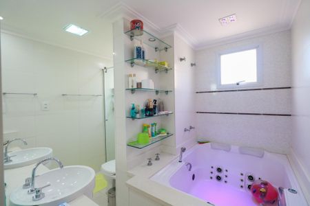 Apartamento à venda com 172m², 4 quartos e 4 vagasSuíte 1