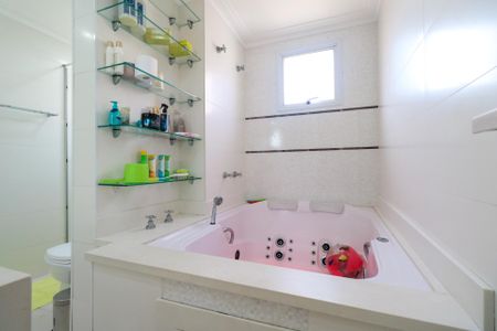 Apartamento à venda com 172m², 4 quartos e 4 vagasSuíte 1