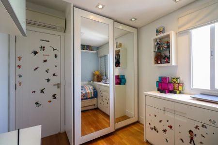 Apartamento à venda com 172m², 4 quartos e 4 vagasQuarto 1