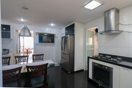 Apartamento à venda com 172m², 4 quartos e 4 vagasCozinha