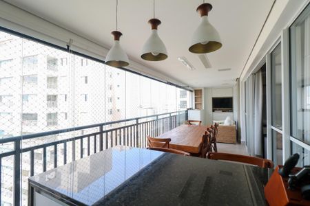 Apartamento à venda com 172m², 4 quartos e 4 vagasVaranda Gourmet