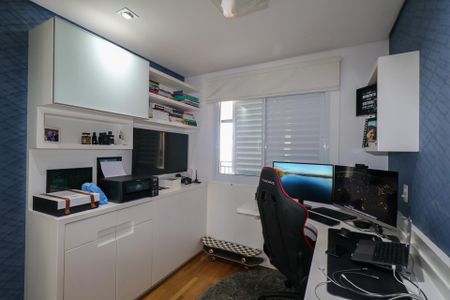 Apartamento à venda com 172m², 4 quartos e 4 vagasQuarto 2