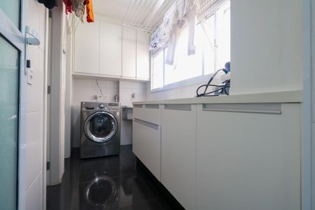 Apartamento à venda com 172m², 4 quartos e 4 vagasÁrea de Serviço