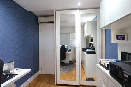 Apartamento à venda com 172m², 4 quartos e 4 vagasQuarto 2